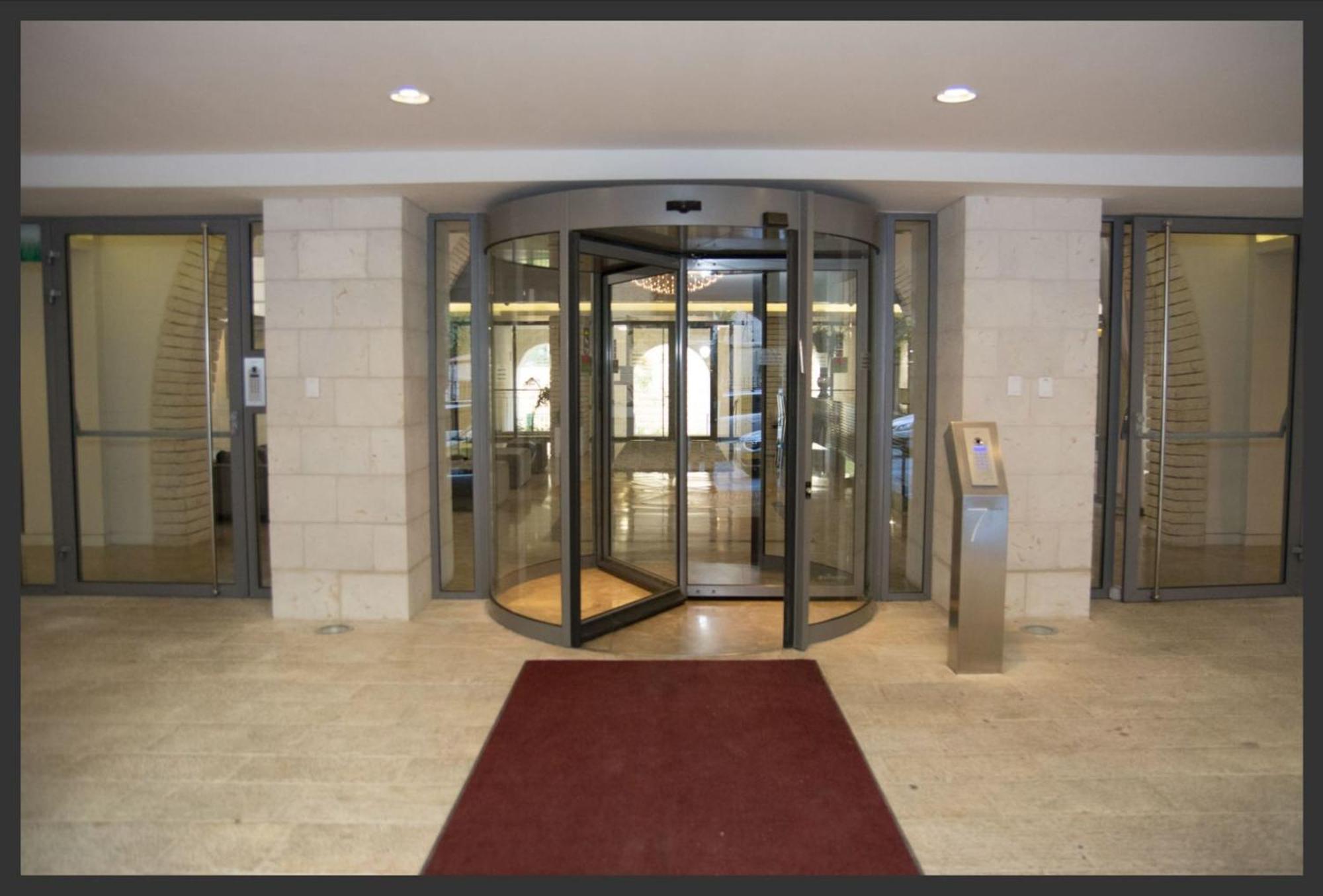 Kook Isrentals - Aparthotels In City Center Jerusalem Exteriör bild